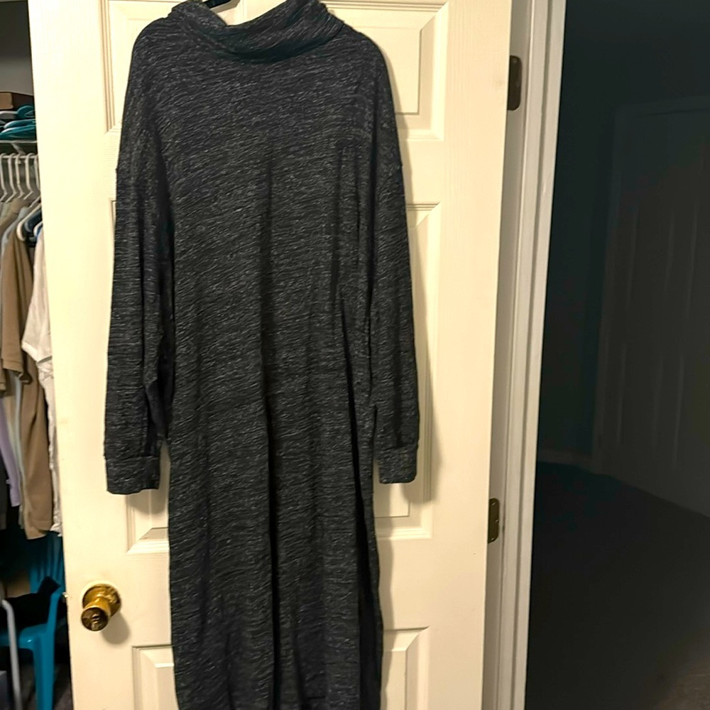 Old Navy turtle neck dress great with knee boots black 3X
